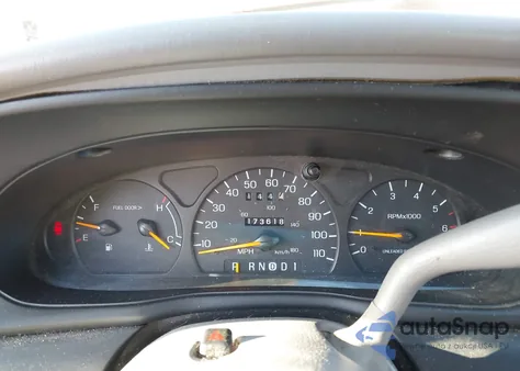 1998 Ford Taurus Se z USA, uszkodzony, nr VIN 1FAFP57U1WG151141
